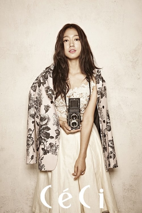 朴信惠 (CeCi 2013.09) 朴信惠 (CeCi 2013.09)