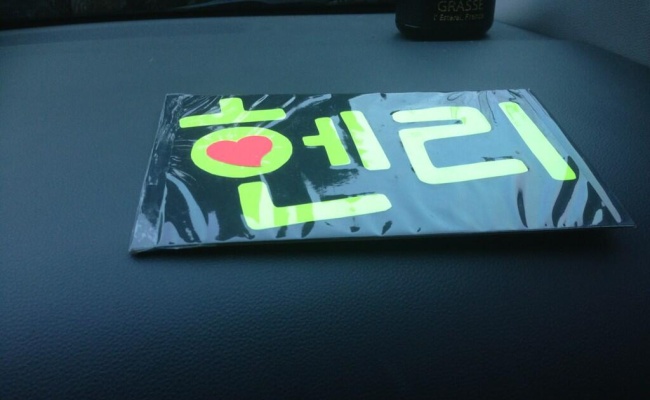 Henry Twitter 手牌照片 Henry Twitter 手牌照片