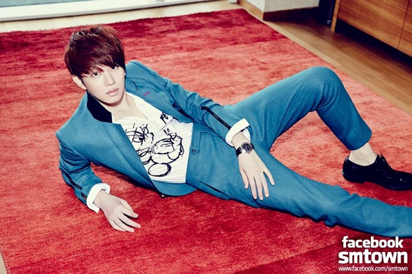 希澈 COSMOPOLITAN 2013.10