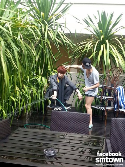 希澈 COSMOPOLITAN 2013.10