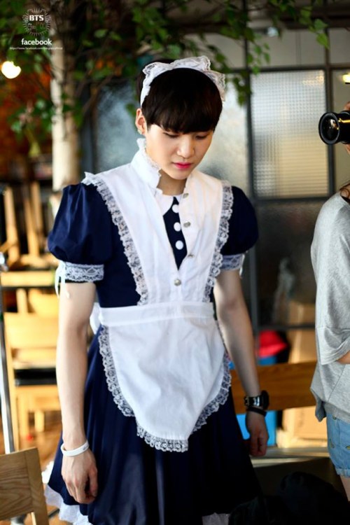 SUGA 女裝