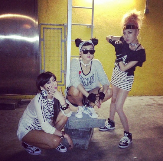 2NE1