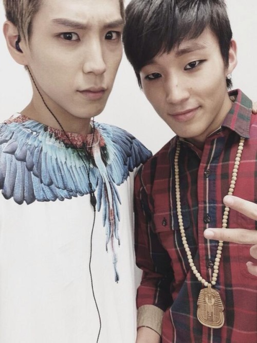 Him Chan、鐘業
