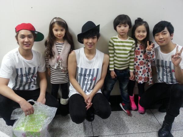 李準、昇昊、G.O、Leo、Lauren、DaYoung