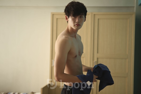 李鍾碩 (No Breathing)
