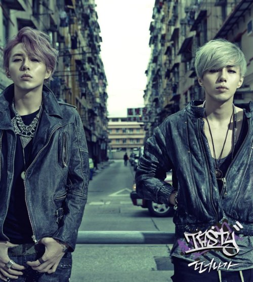 Tasty "떠나가" (Day 'n Night / 離開) 概念照