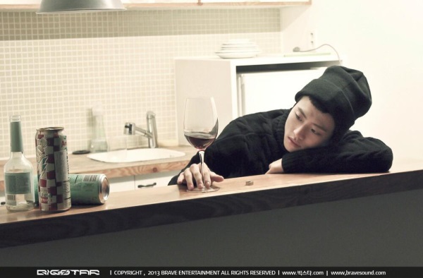 FeelDog "Standing Alone" 概念照