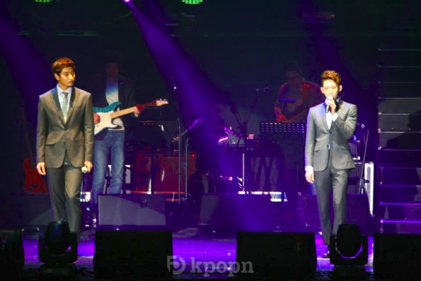 2AM《NOCTURNE：夜想曲》台北演唱會：珍雲 & 趙權 (Kpopn)