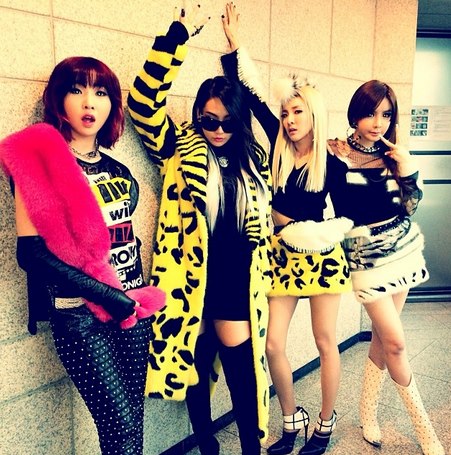 2NE1