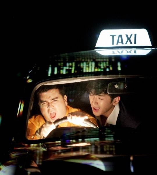 玟雨、Sam Hammington