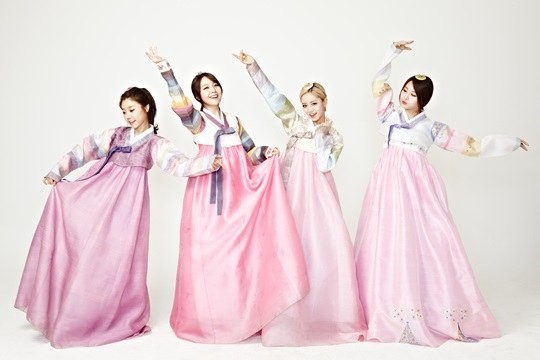 Girl's Day 韓服
