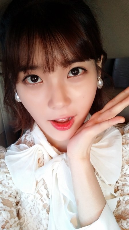 IU 自拍照