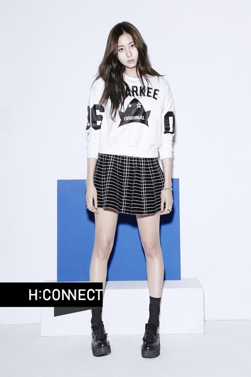 UIE H:CONNECT 全新代言照 UIE H:CONNECT 全新代言照