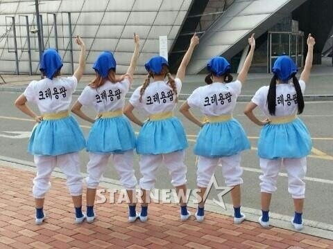 Crayon Pop 回歸服裝 