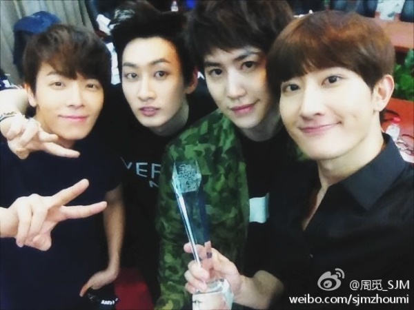 Super Junior-M 中國冠軍微博:周覓 Super Junior-M 中國冠軍微博:周覓