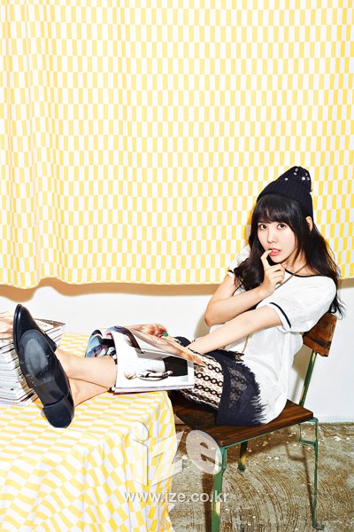 ize雜誌 Raina