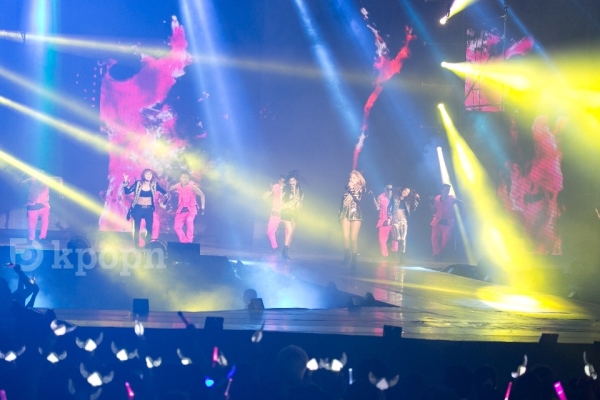 2NE1 "All or Nothing" 台灣場 2NE1 "All or Nothing" 台灣場