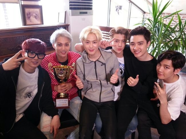 EXO-K "Show Chanpion" 一位認證照 