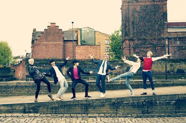 B.A.P "Unplugged 2014" 宣傳照