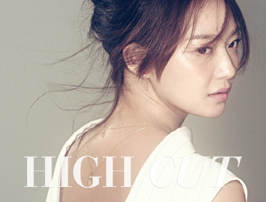 新慜娥 High Cut 畫報 (2014.06) 新慜娥 High Cut 畫報 (2014.06)