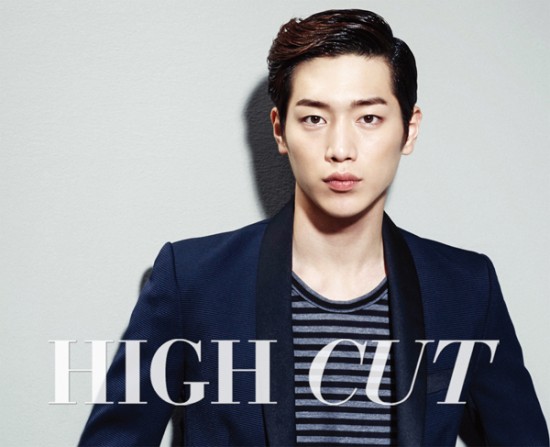 徐康俊 High Cut 畫報 (2014.07) 徐康俊 High Cut 畫報 (2014.07)