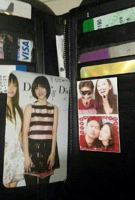 Choiza 皮夾和 Sulli 的大頭貼