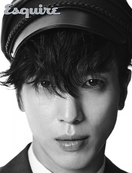 容和 Esquire 畫報 (2014.08) 容和 Esquire 畫報 (2014.08)