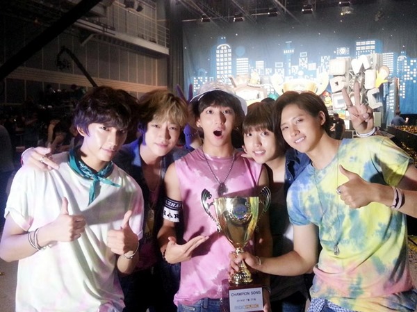 B1A4 Show Champion 一位 B1A4 Show Champion 一位