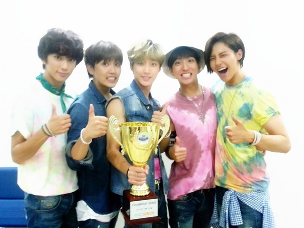 B1A4 Show Champion 一位 B1A4 Show Champion 一位