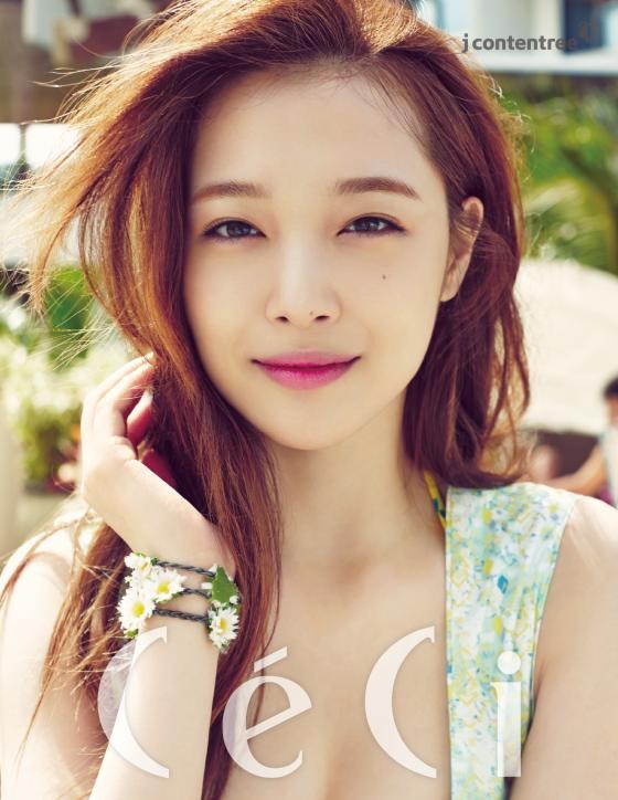 Sulli @ CeCi 2