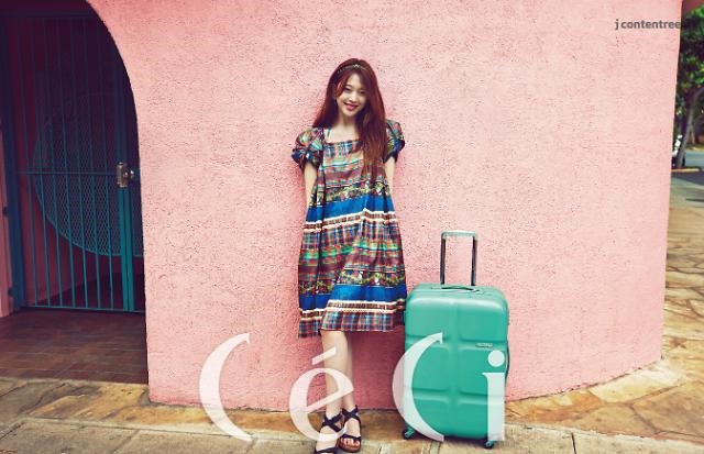 Sulli @ CeCi 3