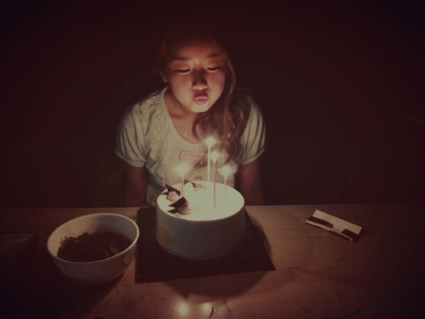 普美 生日派對 吹蠟燭