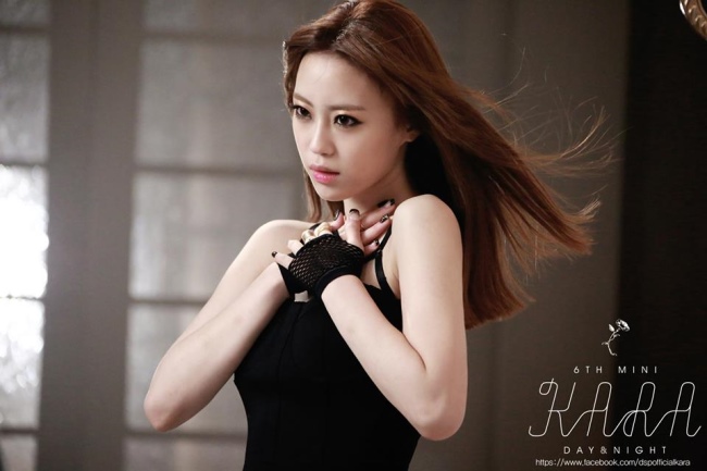 Kara《Mamma Mia》花絮照:Young Ji Kara《Mamma Mia》花絮照:Young Ji