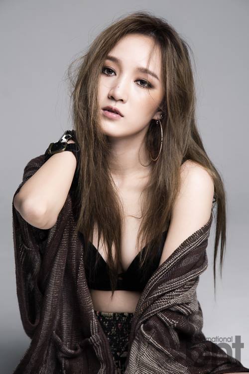 Jia bnt 畫報