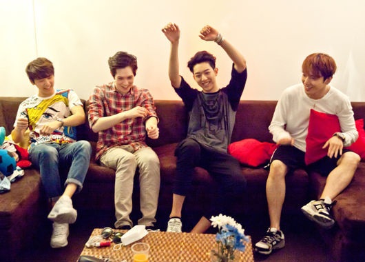 CNBLUE 自拍寫真集 CNBLUE 自拍寫真集