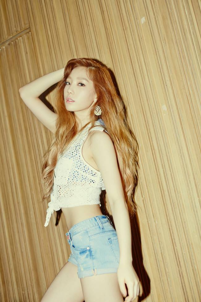 少女時代-TaeTiSeo《Holler》概念照:太妍 少女時代-TaeTiSeo《Holler》概念照:太妍