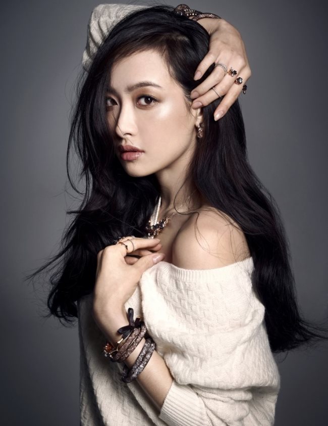 Harper's Bazaar 十月號：Victoria