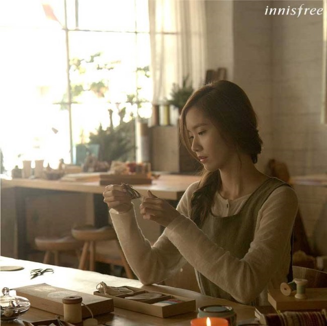 潤娥 Innisfree 廣告側拍照 潤娥 Innisfree 廣告側拍照