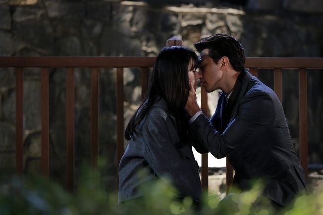 Rain、Krystal 浪漫之吻