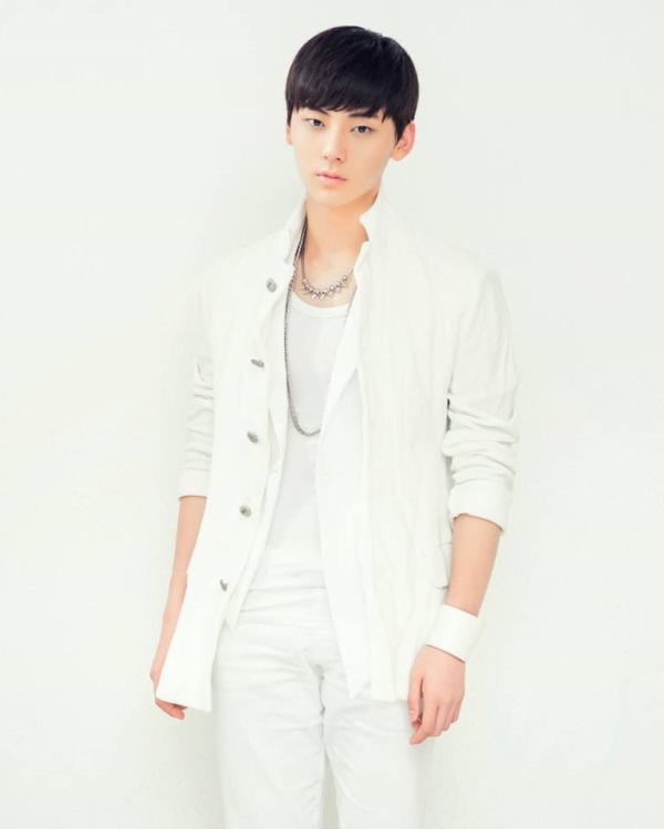 Minhyun 出道日單《Shalala Ring》概念照