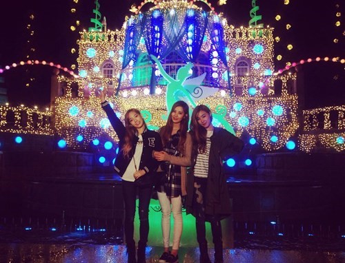 《THE TaeTiSeo》側拍 (太妍 IG)