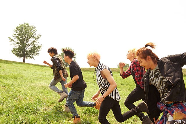 B1A4 "BIG ISSUE" 畫報