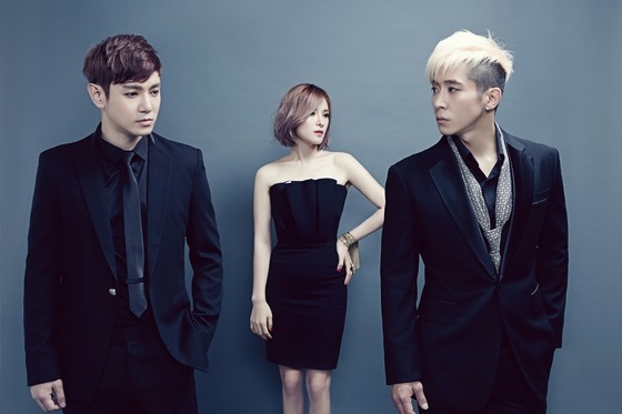 Fly to the Sky & Gummy