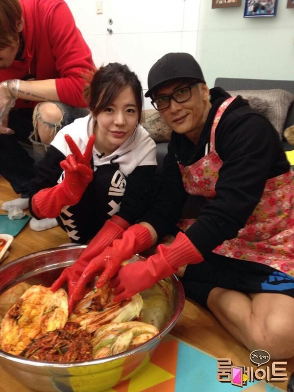 Roommate 做泡菜 (Sunny、朴俊瑩)
