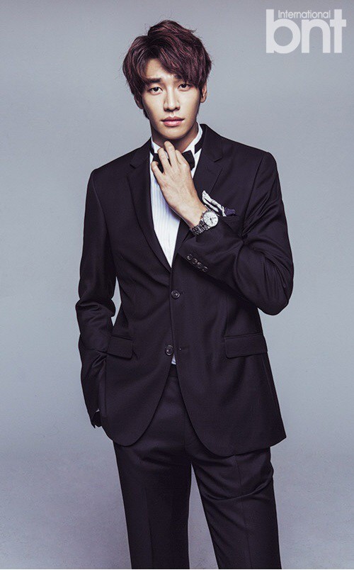 金英光 International bnt 畫報