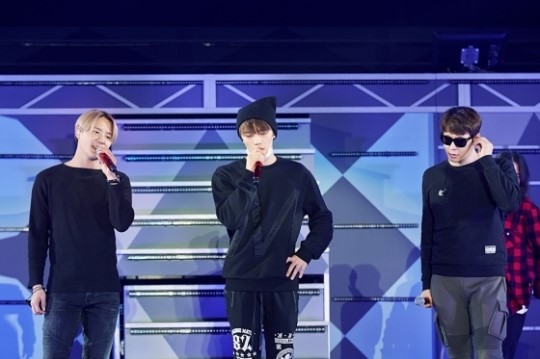 JYJ 大阪巨蛋演唱會綵排照
