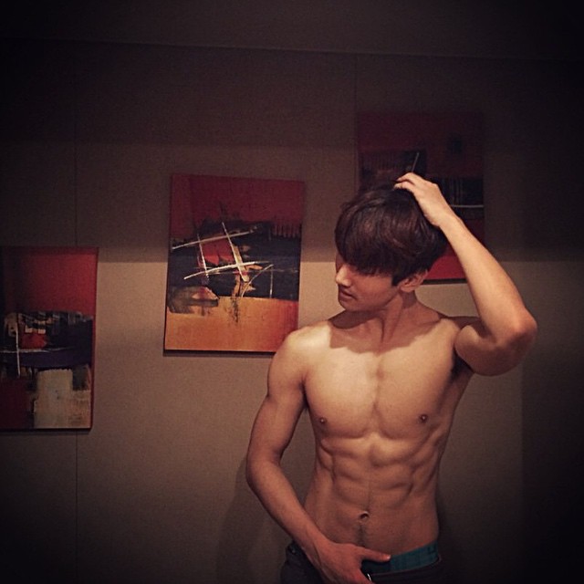 昌珉 (XIUMIN Instagram)