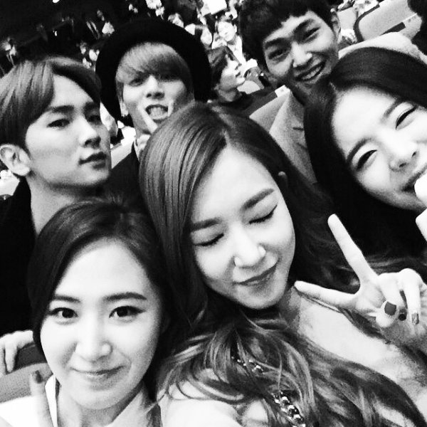 溫流、鐘鉉、Key、Yuri、Tiffany、Sunny