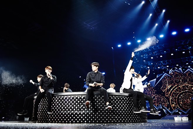 EXO 演唱會 (日本大阪) EXO 演唱會 (日本大阪)
