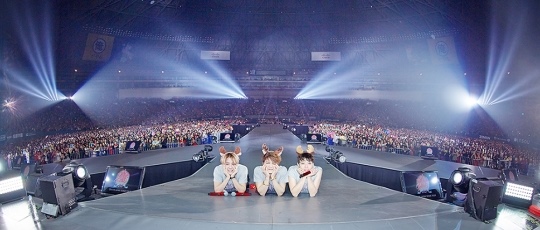 JYJ (福岡巨蛋演唱會) JYJ (福岡巨蛋演唱會)